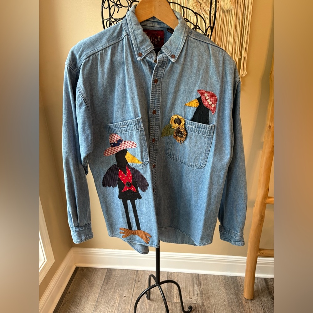 VTG. Folk Chic Whimsy Denim Shirt with Quilted Crow & Sun Flower Appliqué